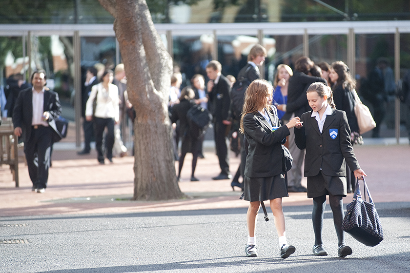 Latymer-Upper-Girls-walk-to-school-.jpg